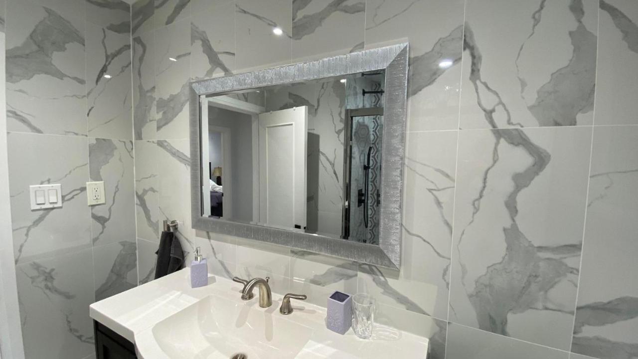 טורונטו Spectacular 3 Bedroom 2 Wr House - Close To Airport מראה חיצוני תמונה