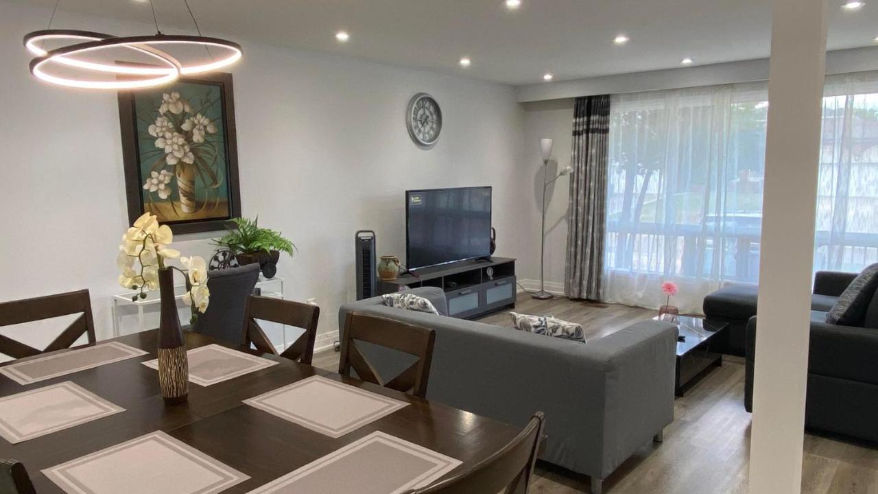 טורונטו Spectacular 3 Bedroom 2 Wr House - Close To Airport מראה חיצוני תמונה